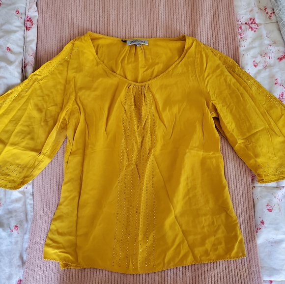 Women's Blouse - Picture 1 of 4